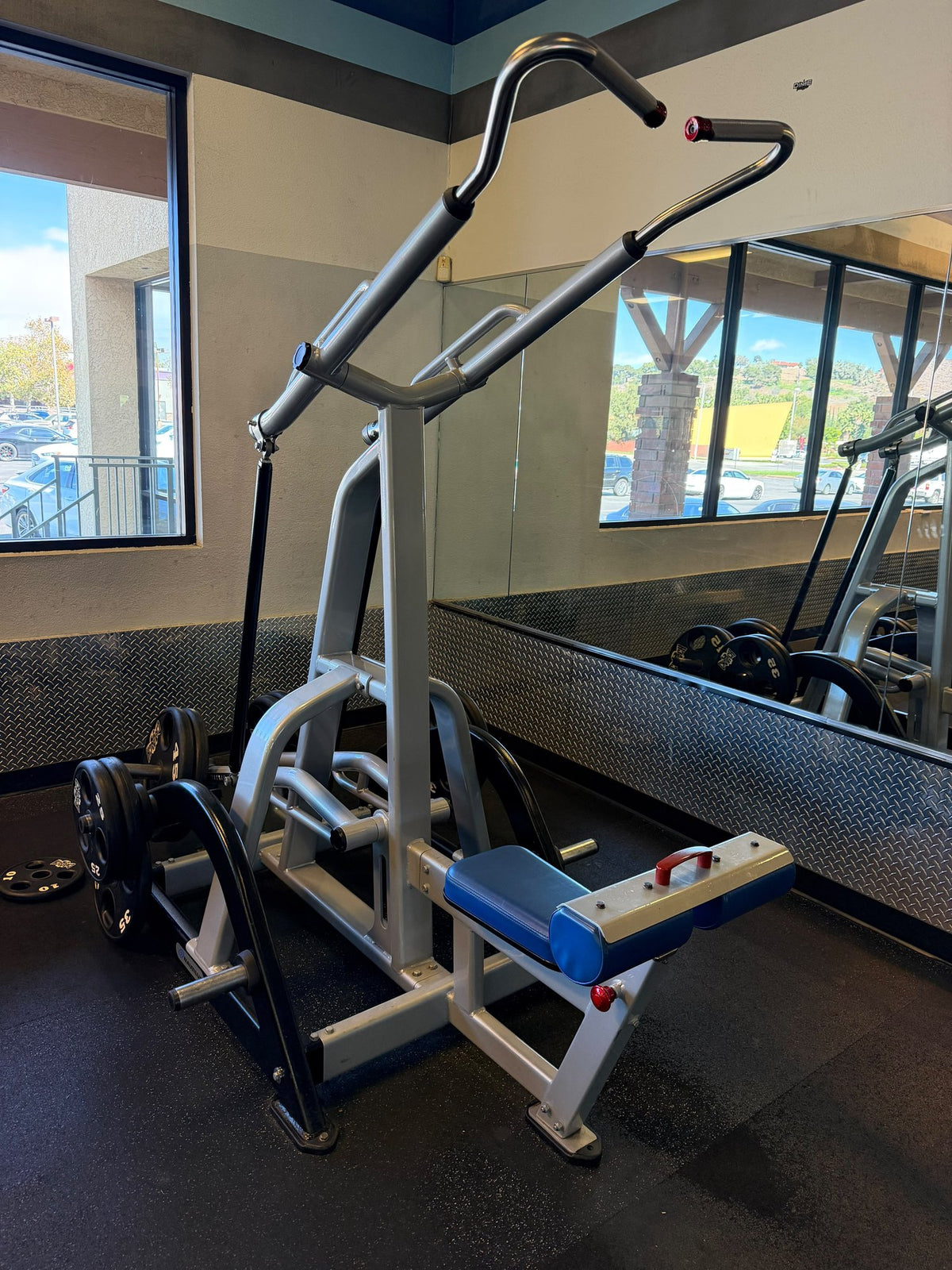 Star Trac Leverage plate-loaded lat pulldown – used commercial gym equipment package