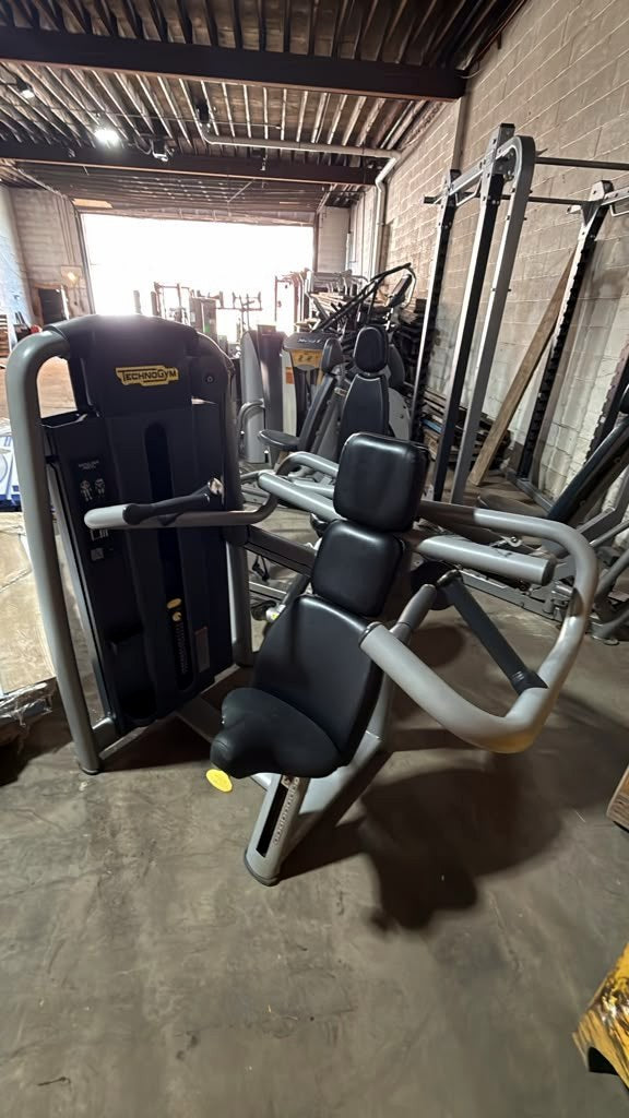 Used Technogym selectorized strength machine – 23-piece commercial strength package MWP1