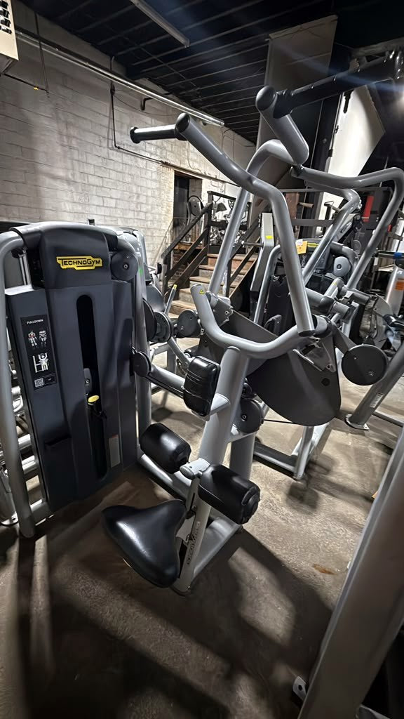 Used Technogym selectorized strength machine – 23-piece commercial strength package MWP1